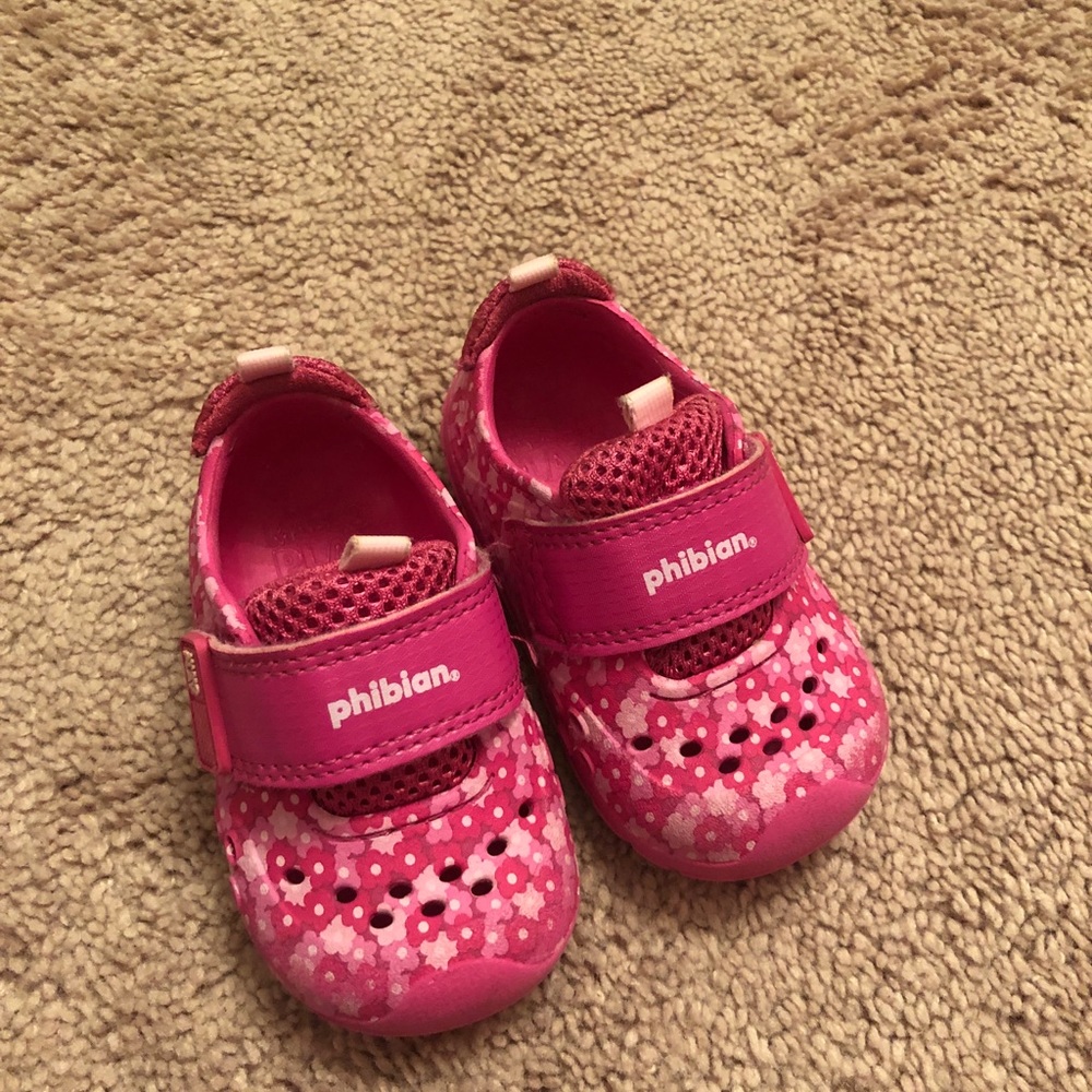 Water shoes